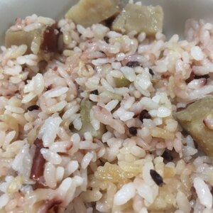 初心者でも簡単にできる さつまいもご飯（雑穀米）